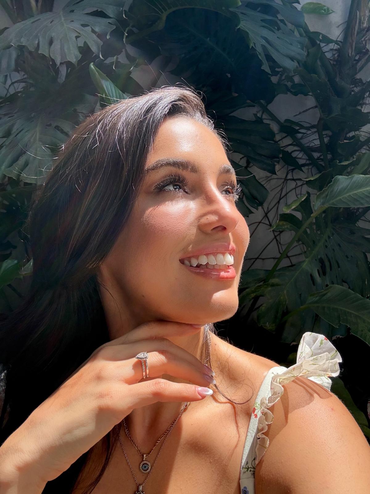 Sheky sonriendo radiante